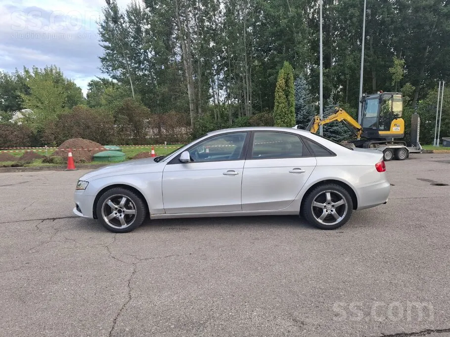 Audi A4 2009 photo 3
