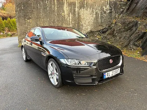 Jaguar Xe