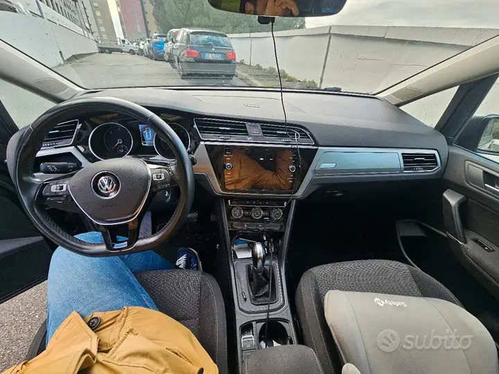 Volkswagen Touran 2018 photo 5
