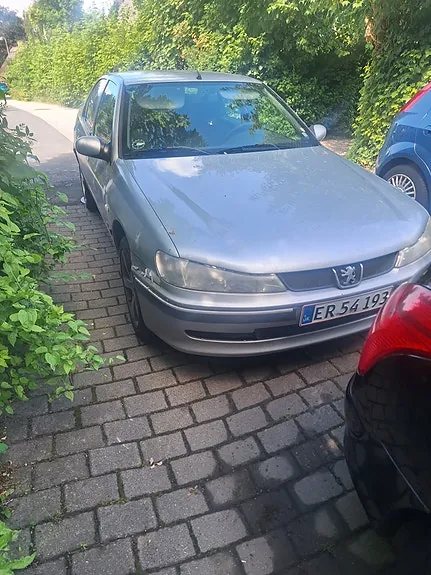 Peugeot 406