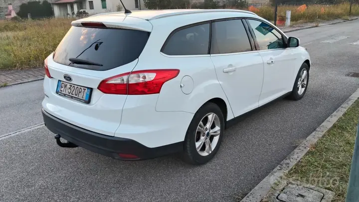 Ford Focus 2012 photo 4