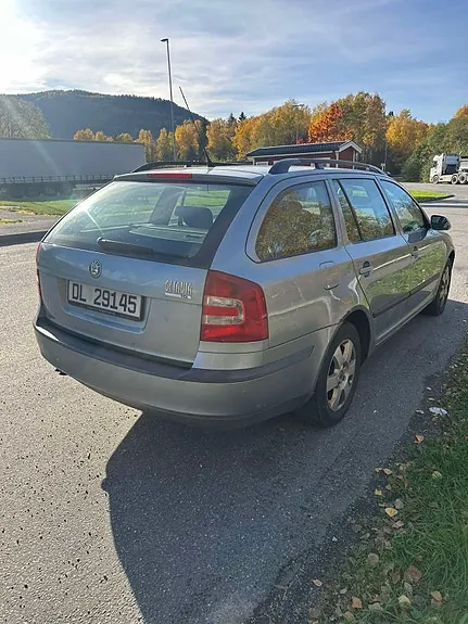 Skoda Octavia 2006 photo 3