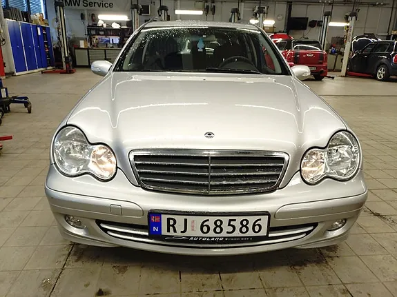 Mercedes-Benz C200 2005 photo 3
