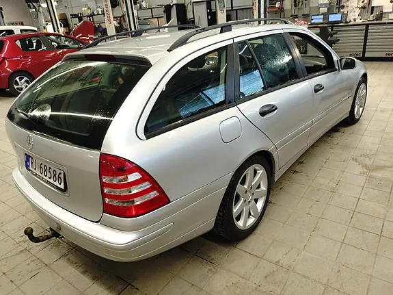 Mercedes-Benz C200 2005 photo 4