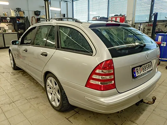 Mercedes-Benz C200 2005 photo 5