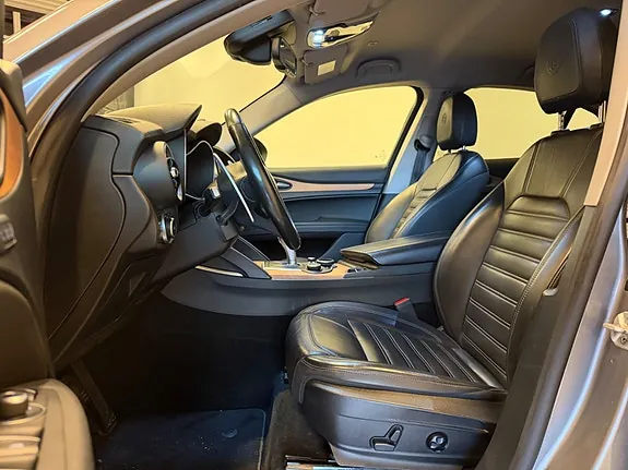Alfa Romeo Stelvio 2018 photo 5