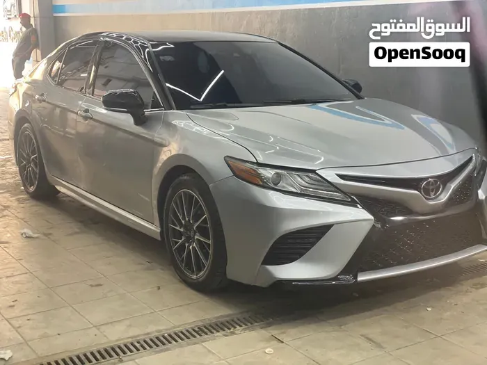 Toyota Camry 2020 photo 2