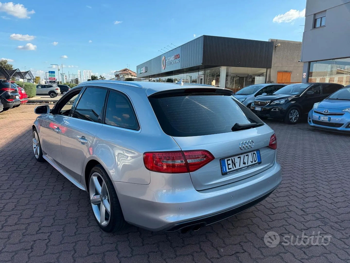 Audi A4 2012 photo 5