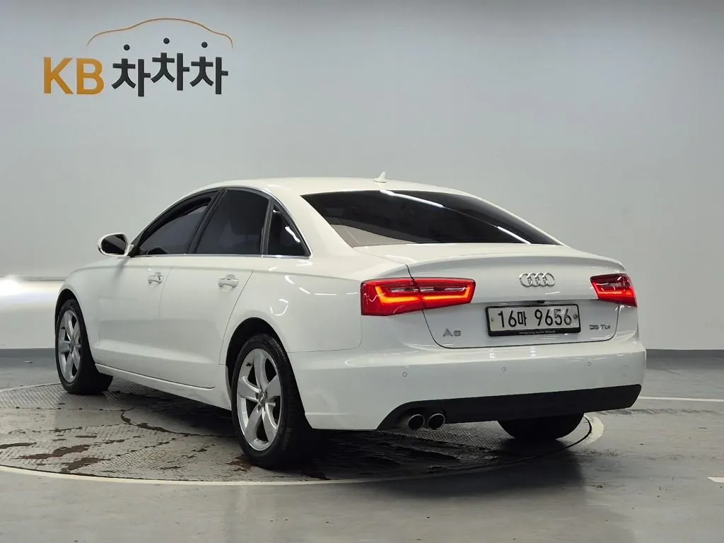 Audi A6 2015 photo 2