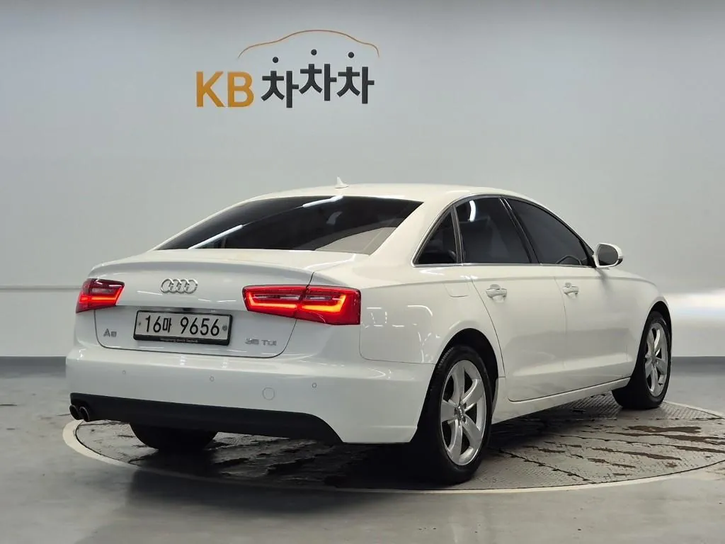 Audi A6 2015 photo 3