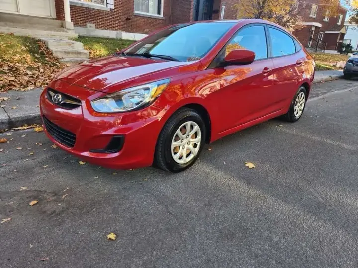 Hyundai Accent 2012 photo 3