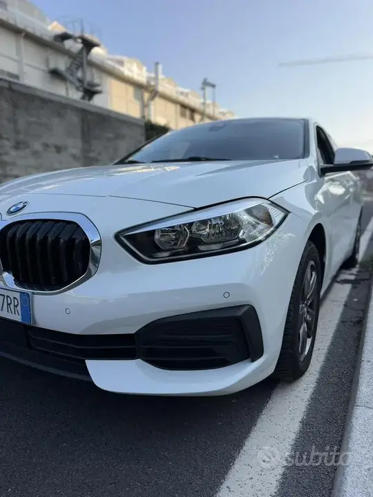 BMW 118D 2023 photo 2