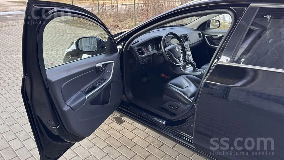 Volvo V60 2014 photo 5