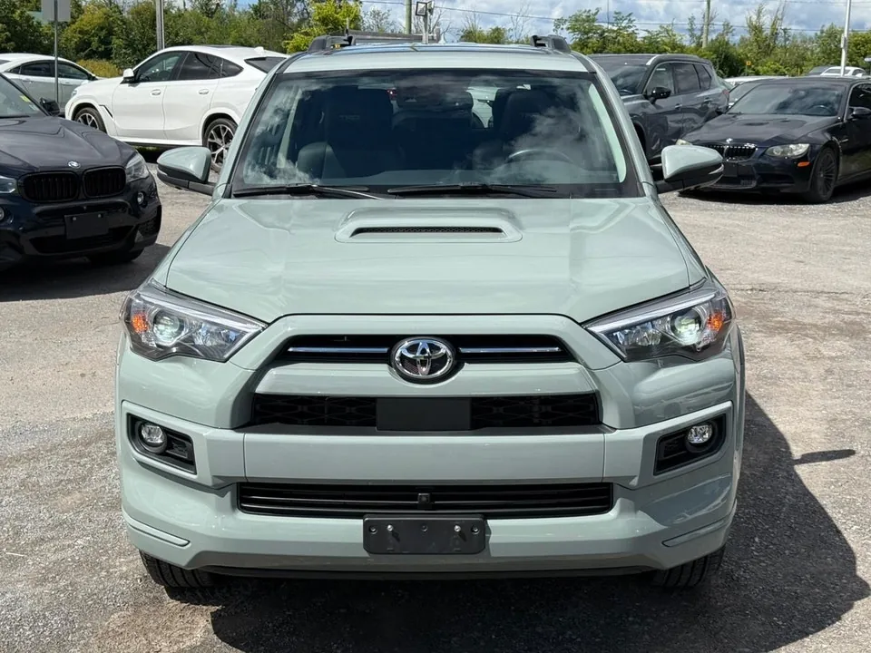 Toyota 4Runner 2023 photo 2