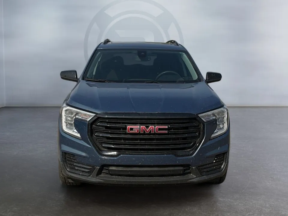 GMC Terrain 2024 photo 2