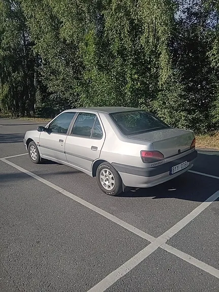 Peugeot 306 1995 photo 2
