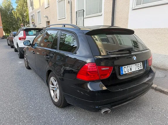 BMW 320D 2009 photo 3