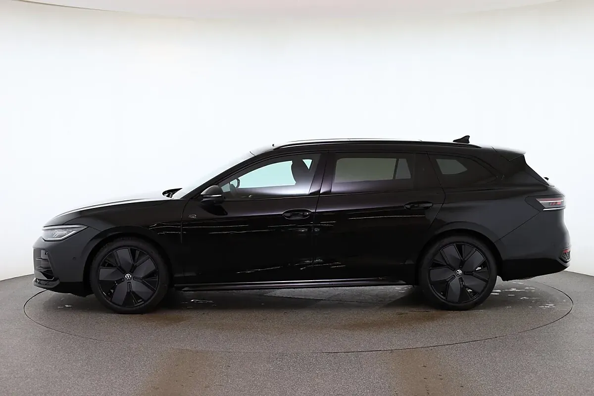 Volkswagen Passat 2026 photo 2
