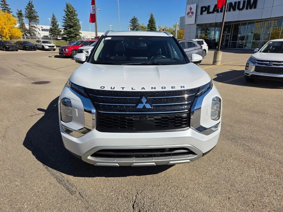 Mitsubishi Outlander 2024 photo 2