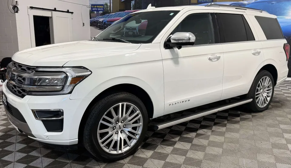 Ford Expedition 2022 photo 2