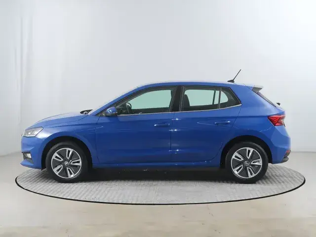 Skoda Fabia 2022 photo 2
