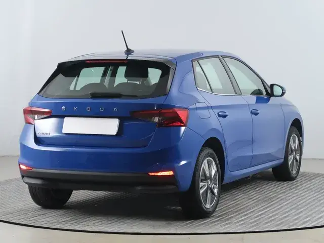 Skoda Fabia 2022 photo 4