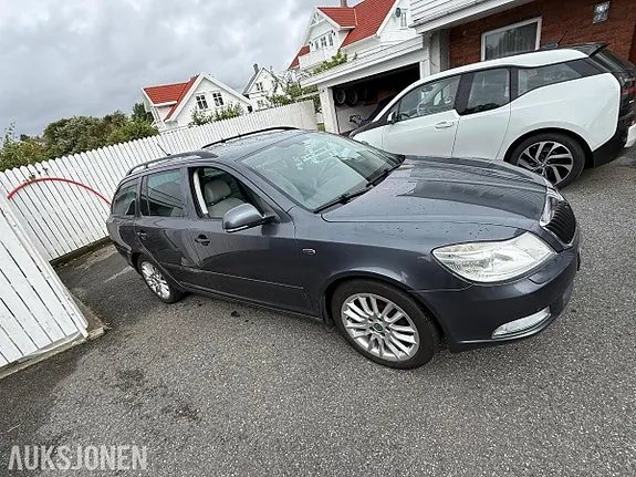 Skoda Octavia 2012 photo 3