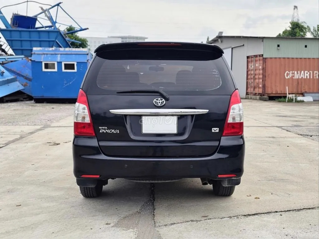 Toyota Innova 2011 photo 5