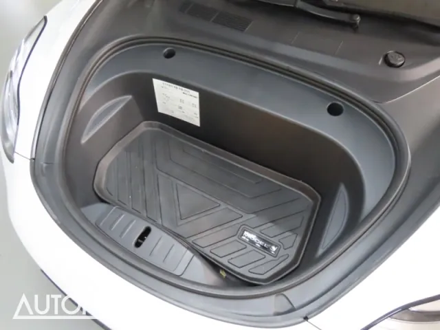 Tesla Model 3 2020 photo 5