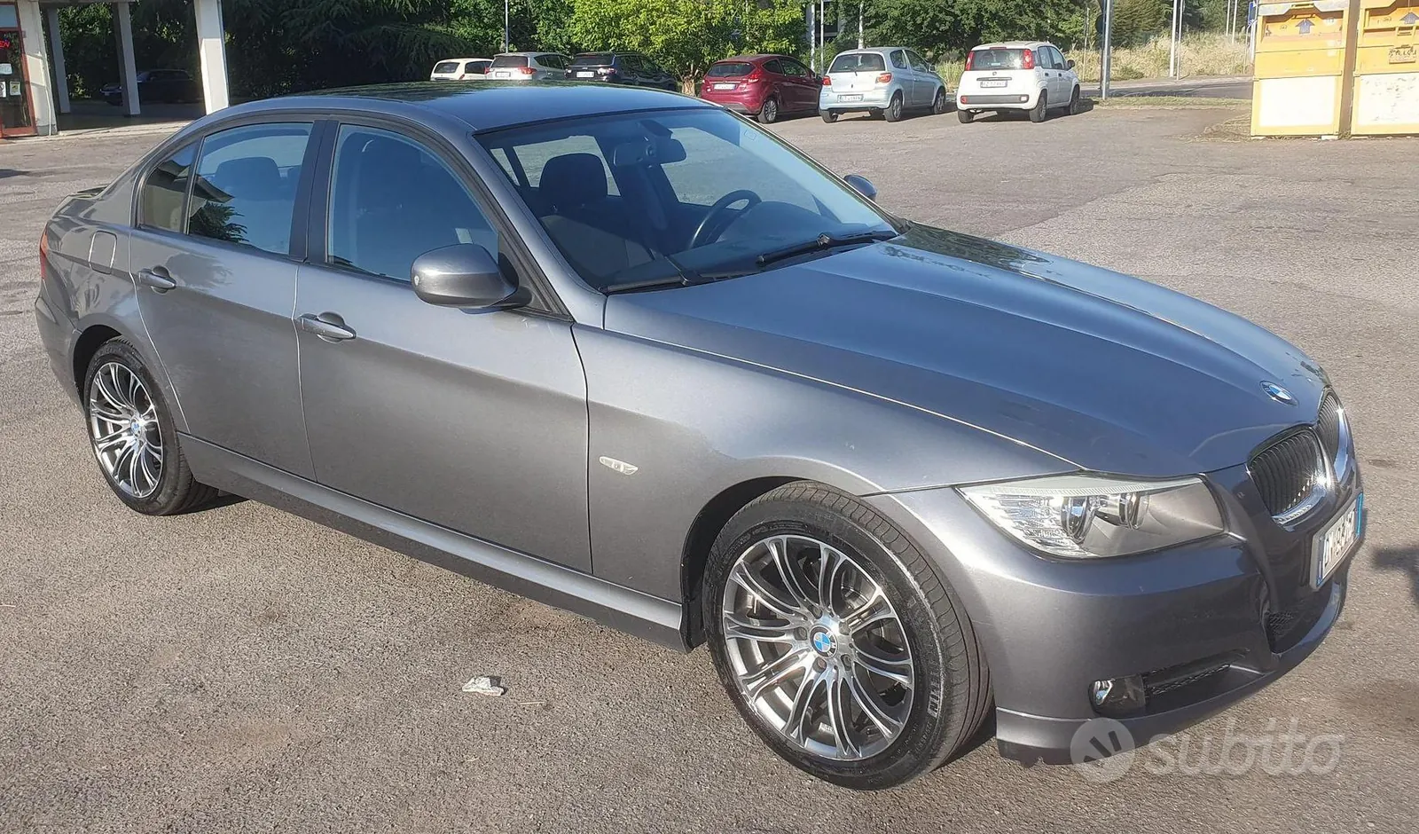 BMW 320I 2009 photo 2