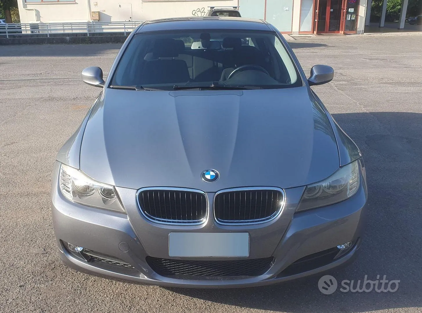 BMW 320I