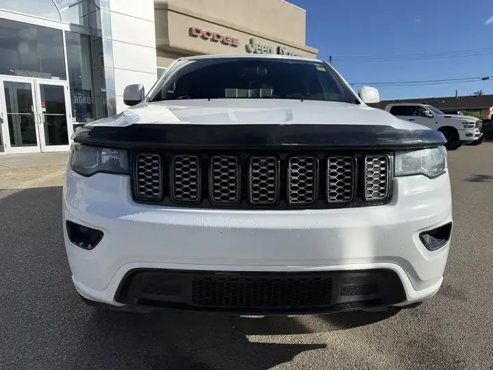 Jeep Grand Cherokee 2019 photo 3