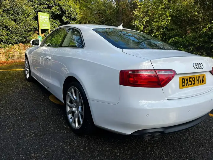 Audi A5 2009 photo 4