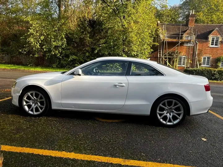 Audi A5 2009 photo 5