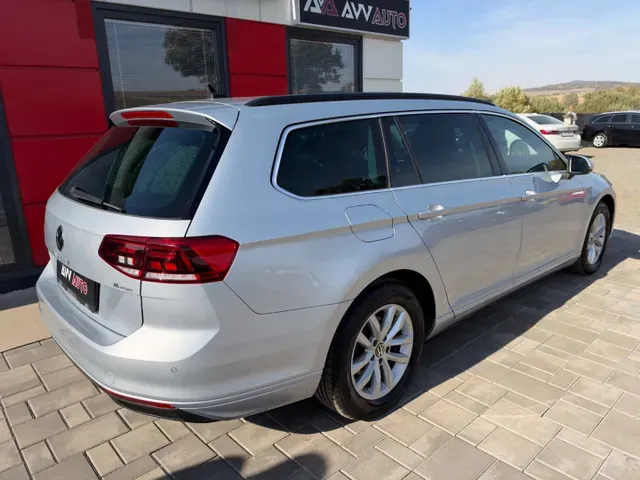 Volkswagen Passat 2022 photo 4