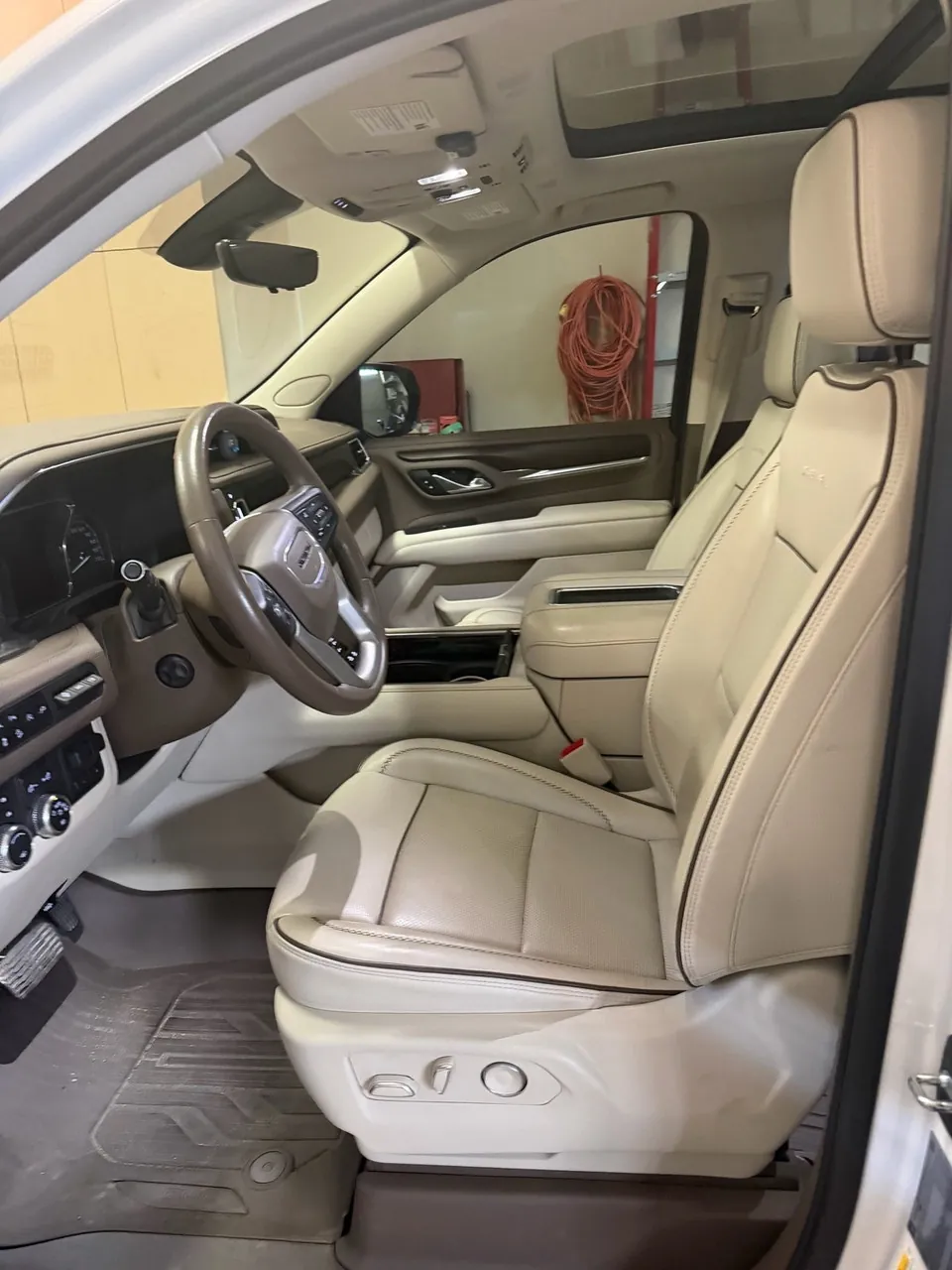 GMC Yukon 2021 photo 2