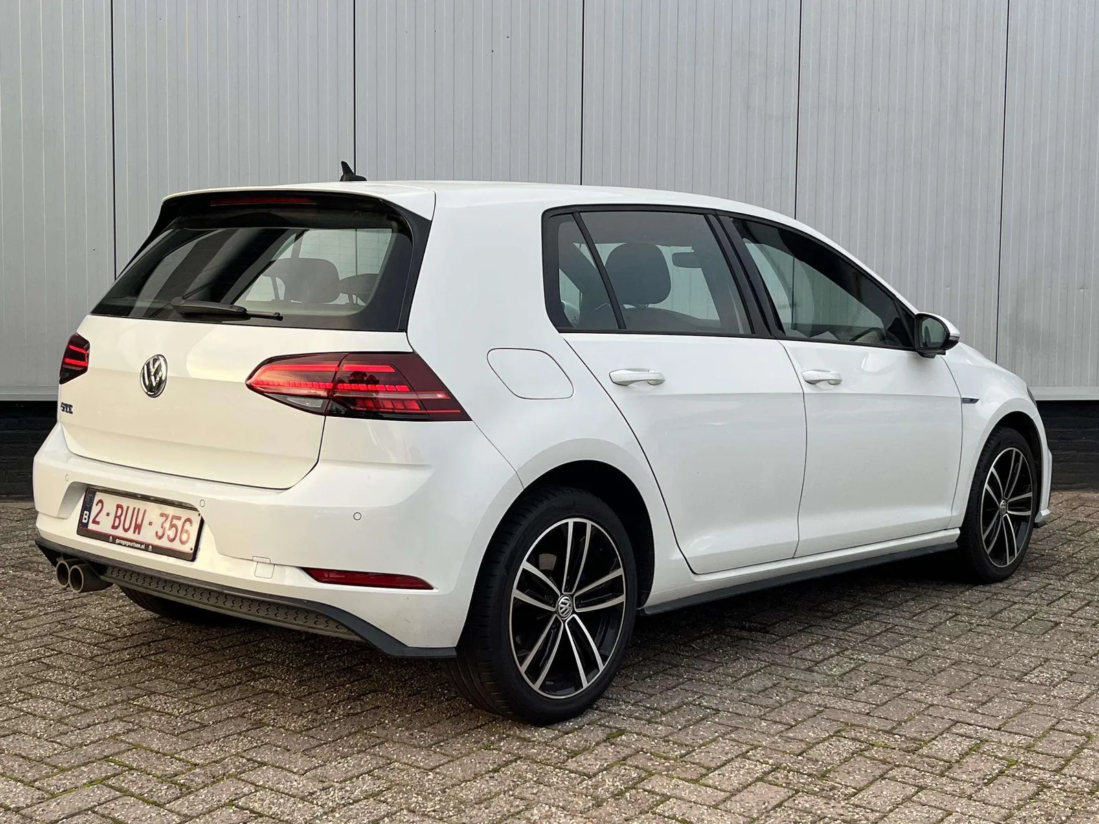 Volkswagen Golf 2020 photo 2