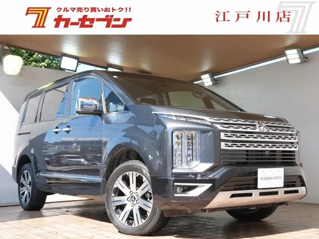 Mitsubishi Delica D:5