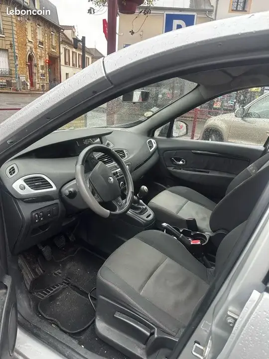 Renault Scenic 2013 photo 3