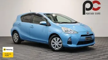 Toyota Aqua 2013 photo 2