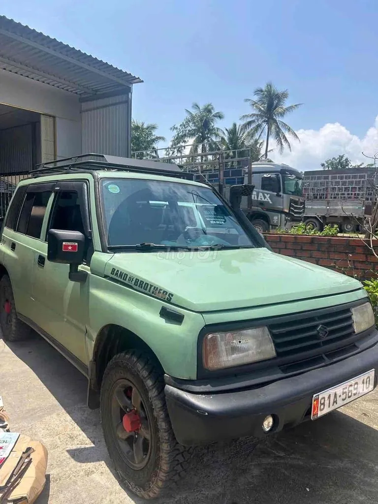 Suzuki Vitara 2003 photo 2