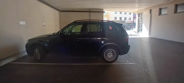 BMW X3 2010 photo 2