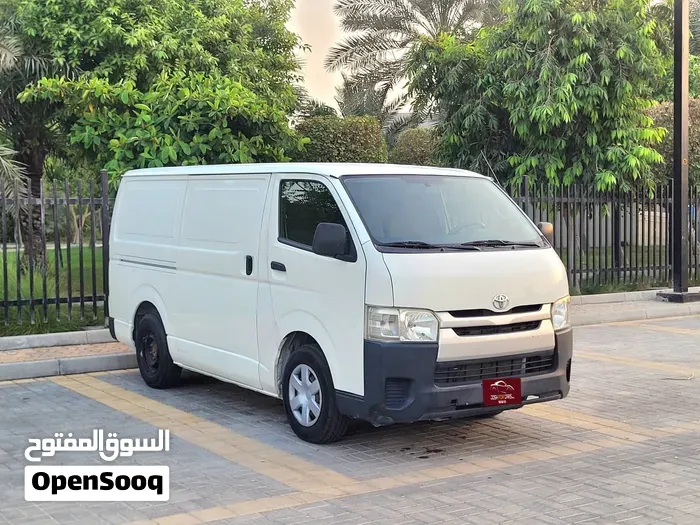 Toyota Hiace 2016 photo 3