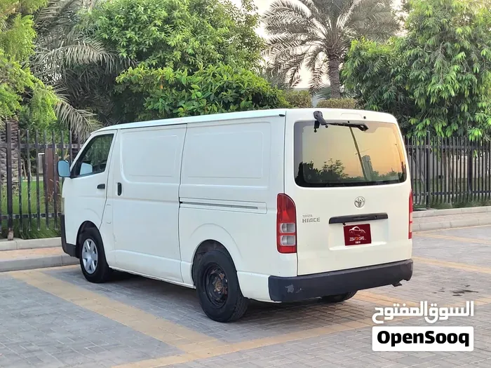 Toyota Hiace 2016 photo 4