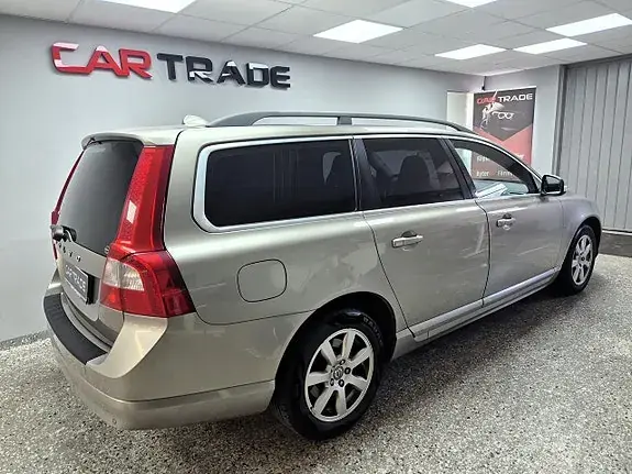 Volvo V70 2011 photo 5