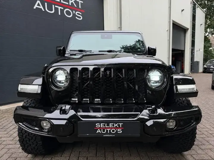 Jeep Wrangler 2022 photo 2