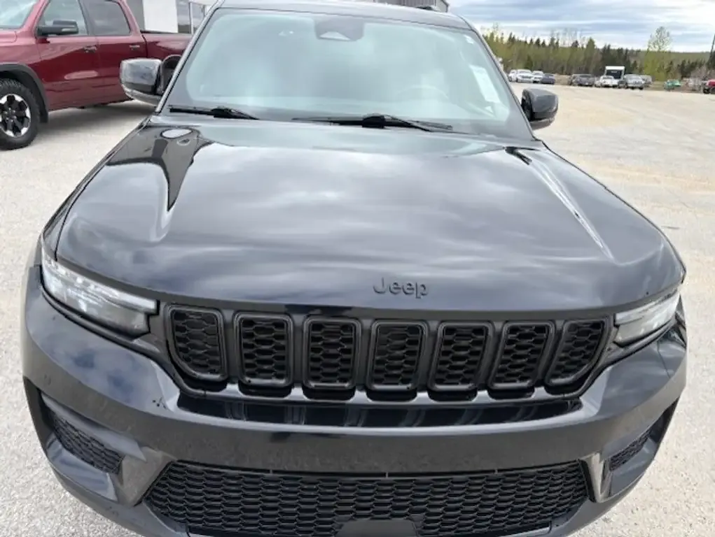 Jeep Grand Cherokee 2023 photo 4