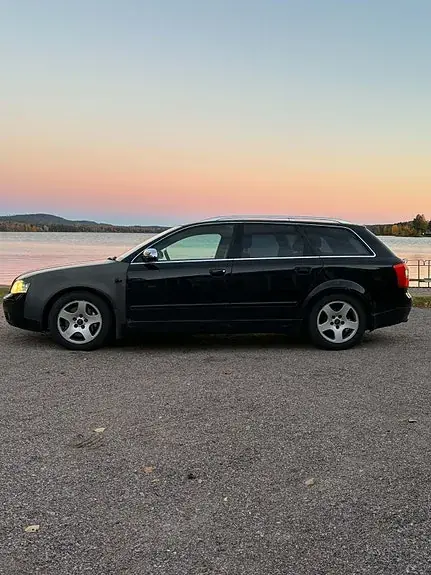 Audi A4 2004 photo 3