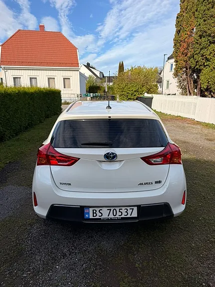 Toyota Auris 2013 photo 5