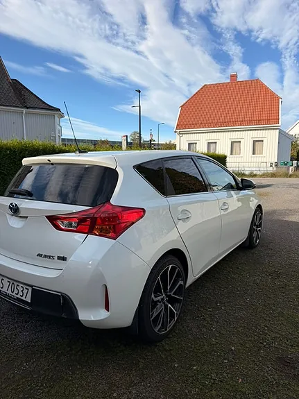 Toyota Auris 2013 photo 4